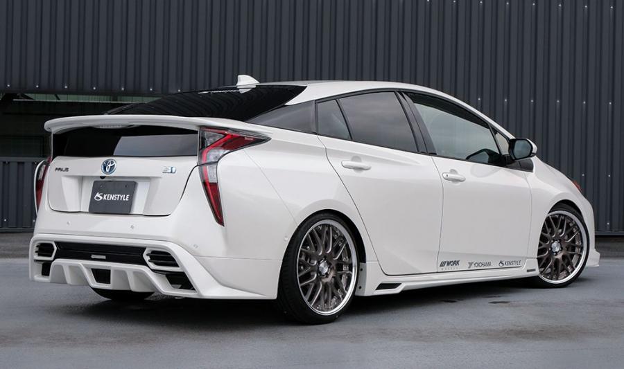  Toyota Prius by Kenstyle 2016 года  (фото 3 из 7)